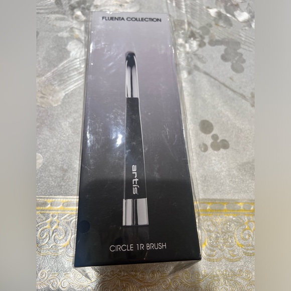 New Artis Fluenta Collection CIRCLE 1R Makeup Brush - Picture 2 of 9